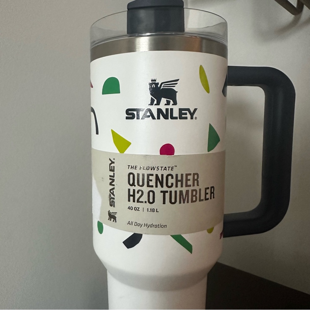 Stanley Quencher 40oz geo H2.0 Tumbler with Multicolor Accents NWT